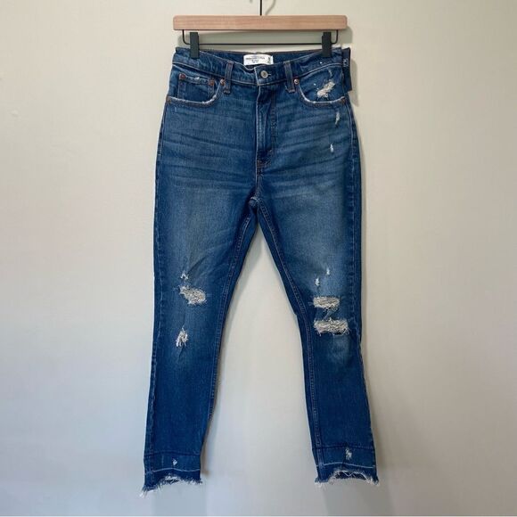 NWT Abercrombie Skinny High Distressed Jeans sz 26/2 - Picture 1 of 6